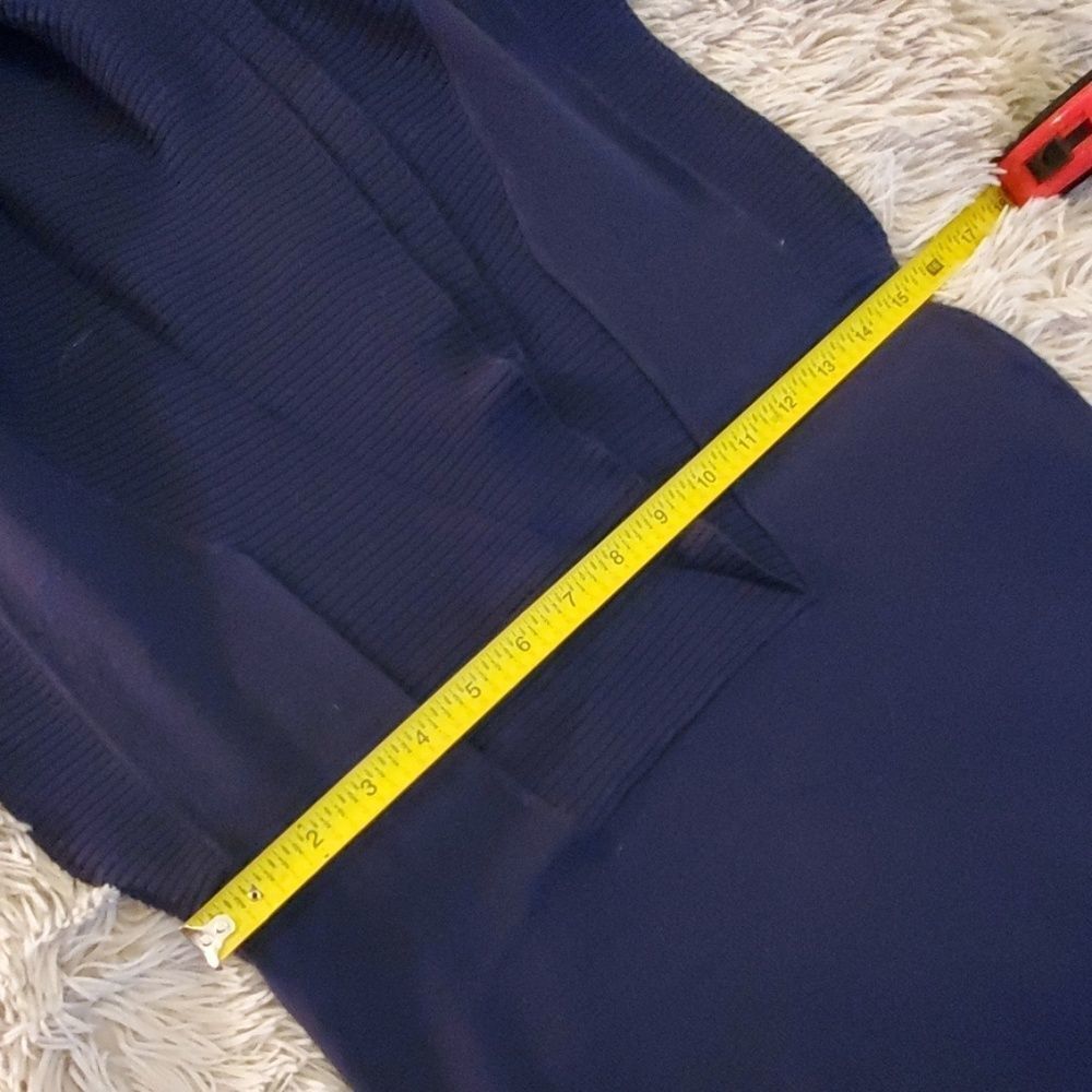 Beautiful navy Susana Monaco sweater tank - Picture 2 of 6